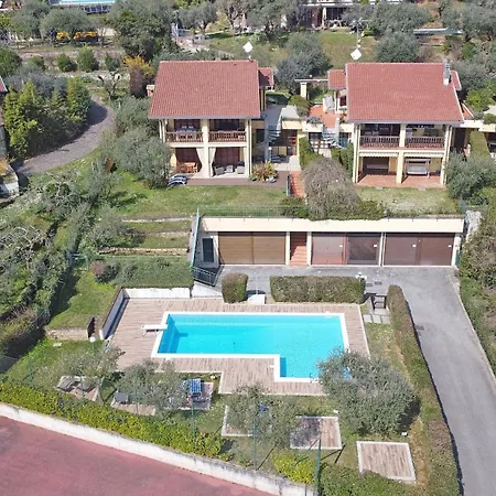 Dulcamara Family By Wonderful Italy *